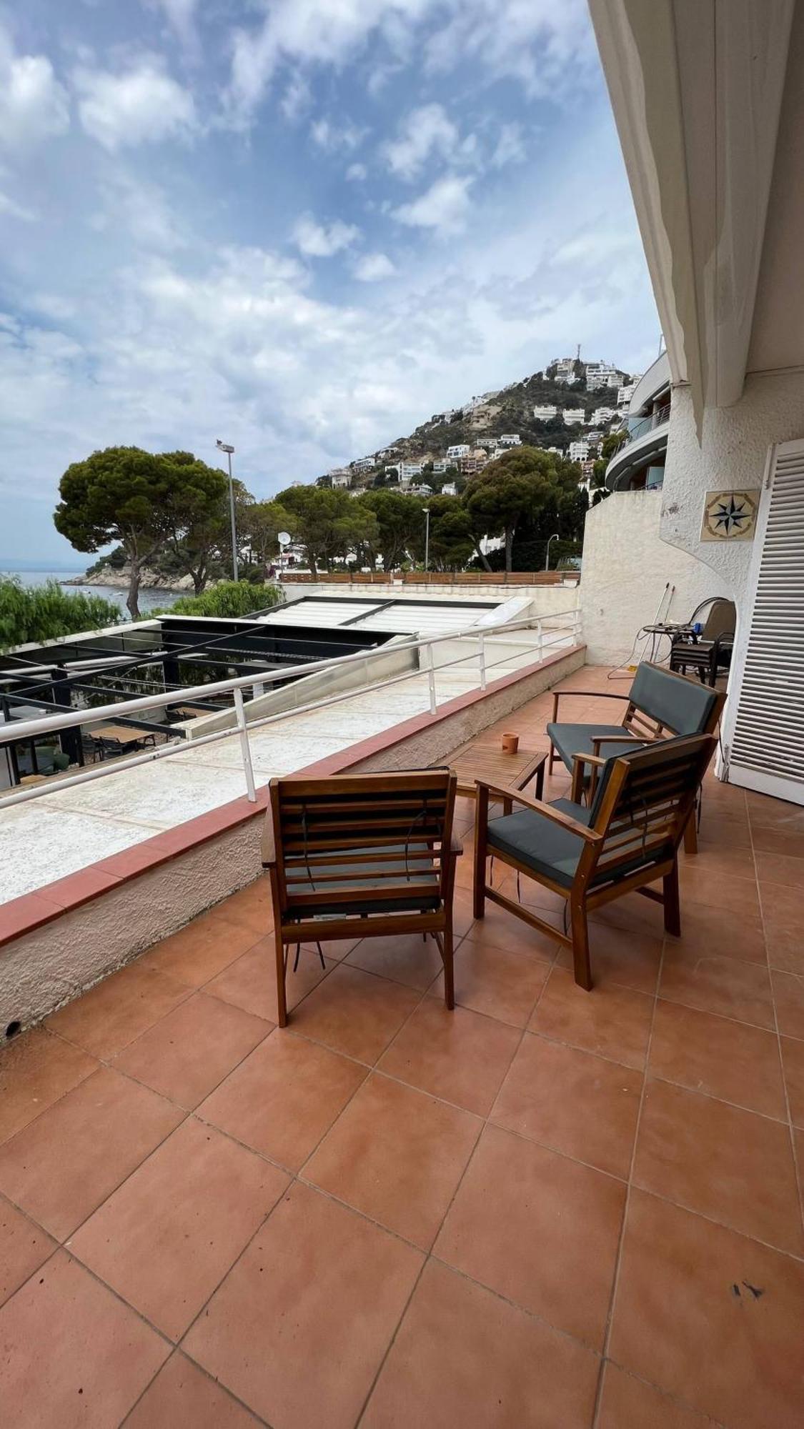 Precioso Apartamento Moderno En Primera Linea Del Mar Av-11 Roses Esterno foto