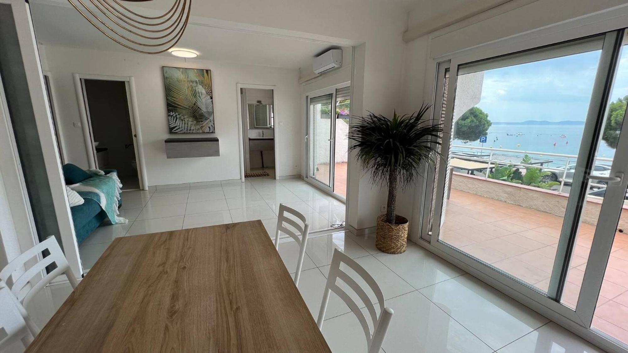 Precioso Apartamento Moderno En Primera Linea Del Mar Av-11 Roses Esterno foto