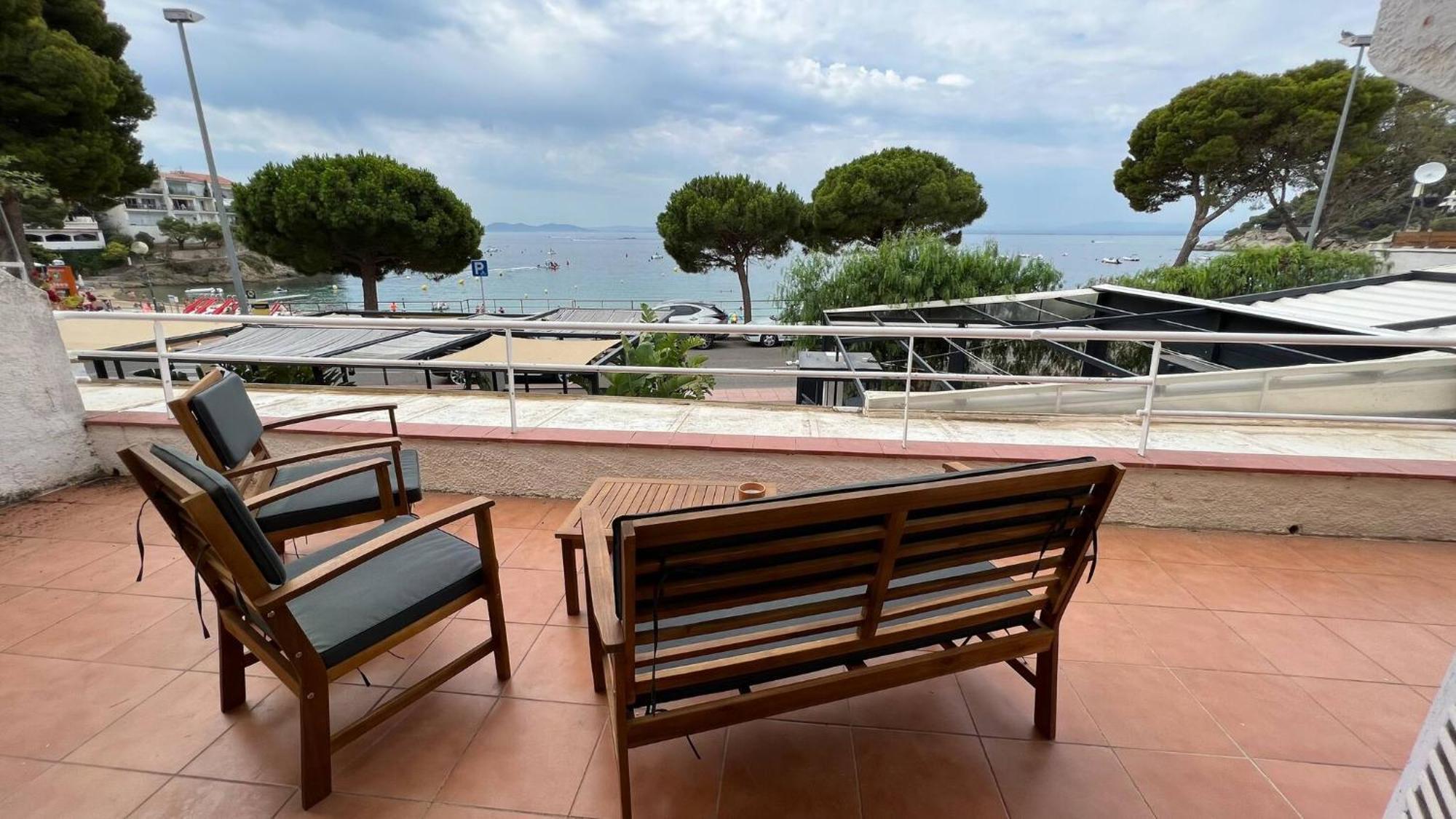 Precioso Apartamento Moderno En Primera Linea Del Mar Av-11 Roses Esterno foto
